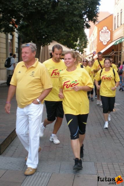fuss_rakkutatasert_pecs_115.jpg Fuss a Rákgyógyításért Pécsen futás