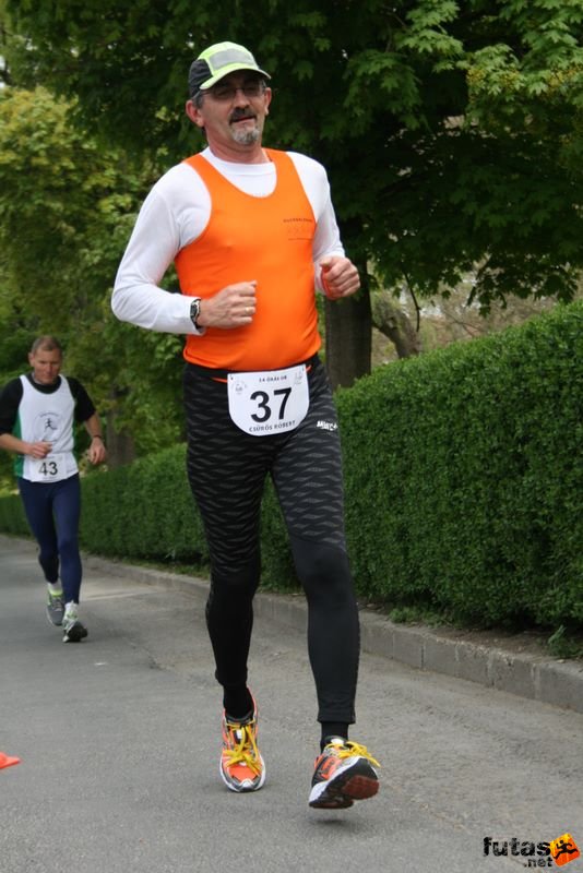 Futás Sárváron, Csűrös Róbert