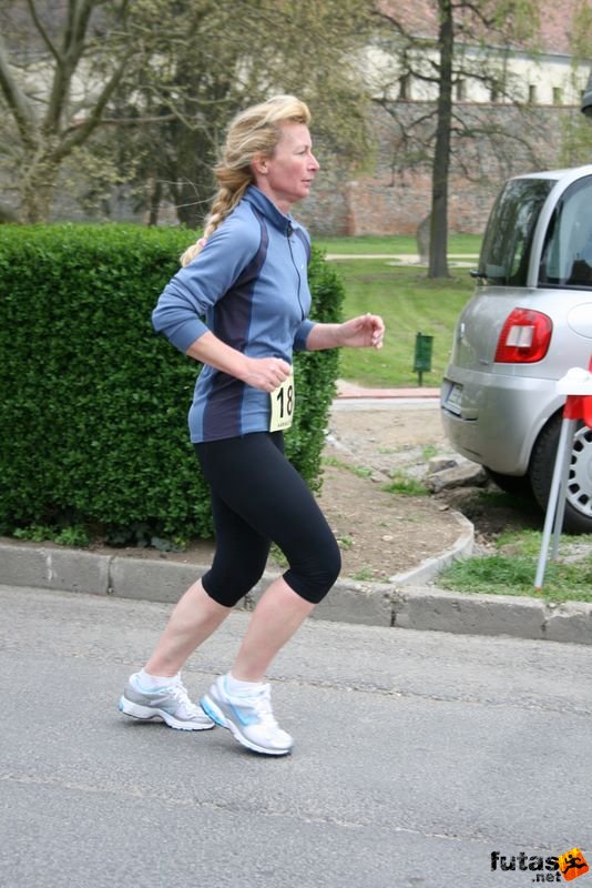 Futás Sárváron, Várhelyi Katalin