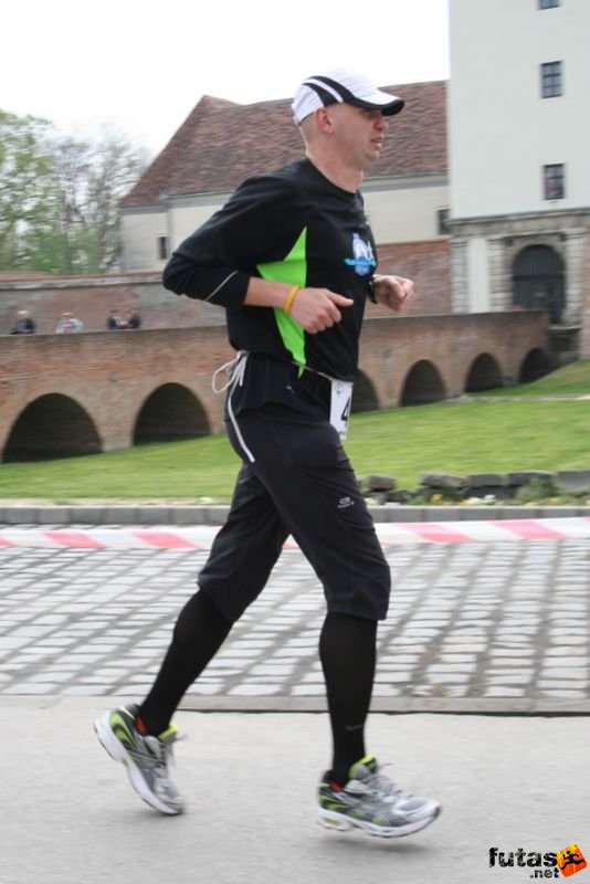 Futás Sárváron, Jocó