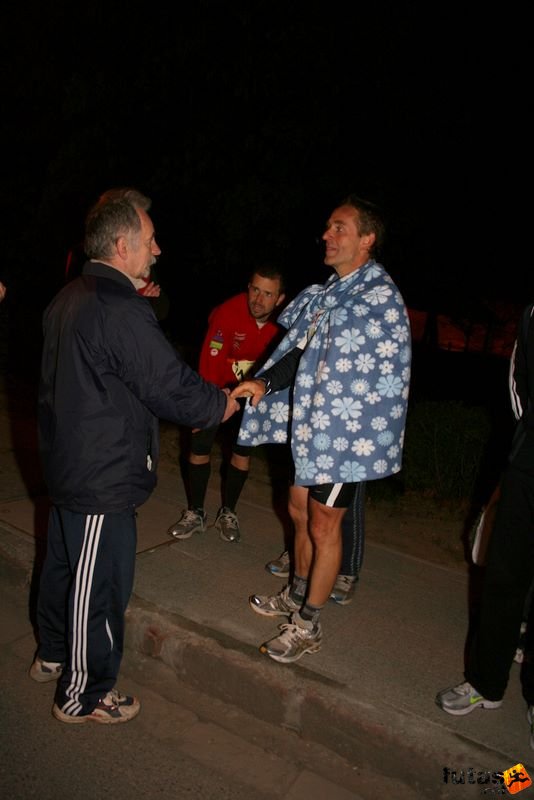 Ultrafutók Sárváron, Szőnyi Ferenc fogadja Görög Gyula gratulációját