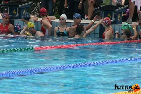 úszás előtt Évadnyitó triatlon a Margitszigeten