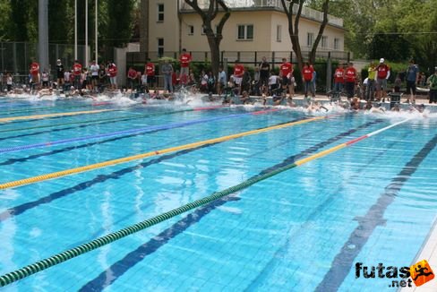 mezőnyrajt Évadnyitó triatlon a Margitszigeten