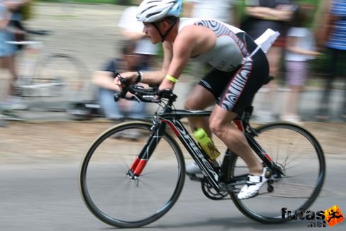 BoronkayPéter Orbea kerékpárral Évadnyitó triatlon a Margitszigeten