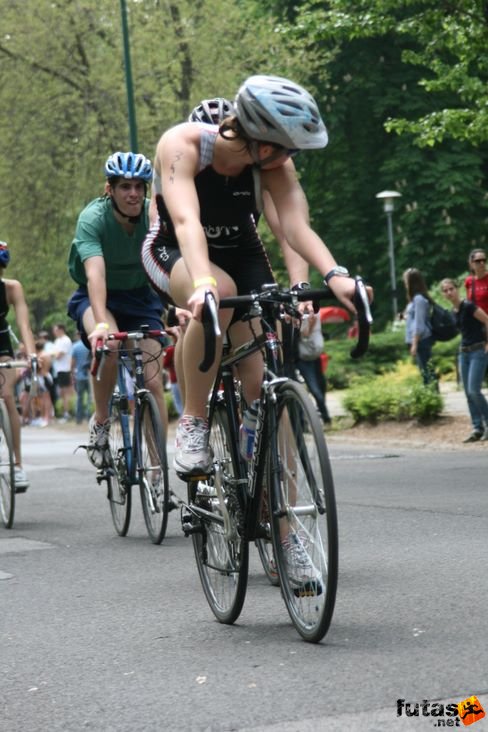 Eisenbacher Dóra Évadnyitó triatlon a Margitszigeten