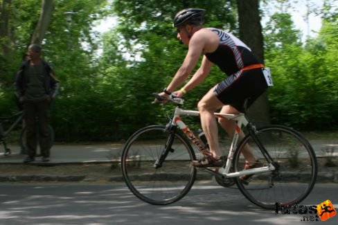 Kármány Roland Orbea kerékpárral Évadnyitó triatlon a Margitszigeten