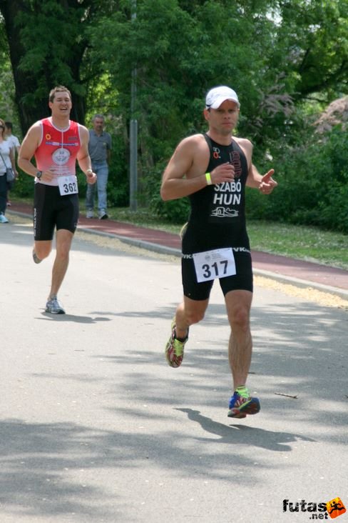 Szabó Sándor triatlon futás Évadnyitó triatlon a Margitszigeten