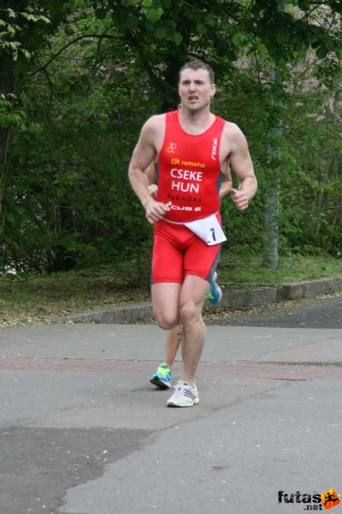Cseke Évadnyitó triatlon a Margitszigeten