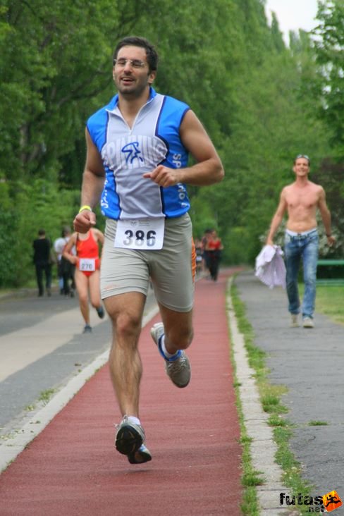 Sugataghy Ádám Évadnyitó margitszigeti triatlon