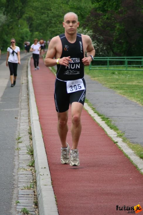 Kosztra Balázs Évadnyitó margitszigeti triatlon