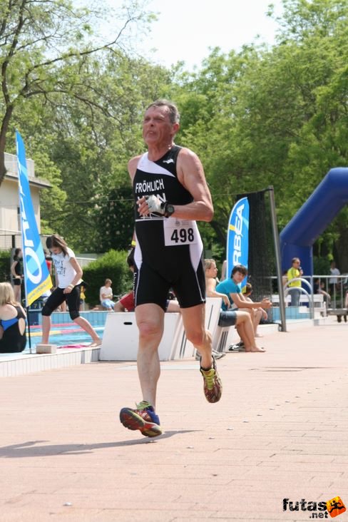 Fröhlich Henrik Évadnyitó margitszigeti triatlon