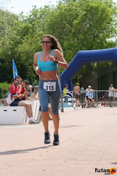Vad Noémi triatlon befutó Évadnyitó margitszigeti triatlon