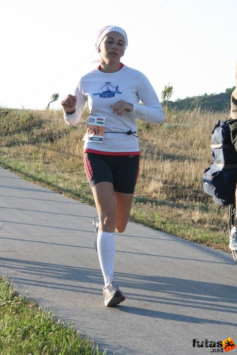 Kicsi, Gyebnár Éva 31:52:26 Ultrabalaton futás