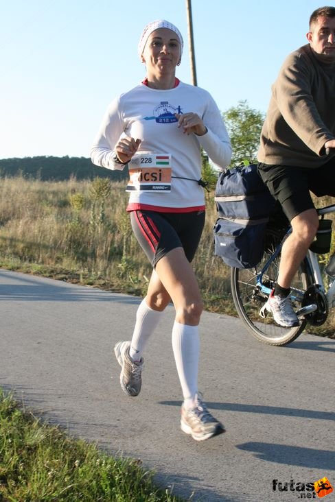 Gyebnár Éva Ultrabalaton futás