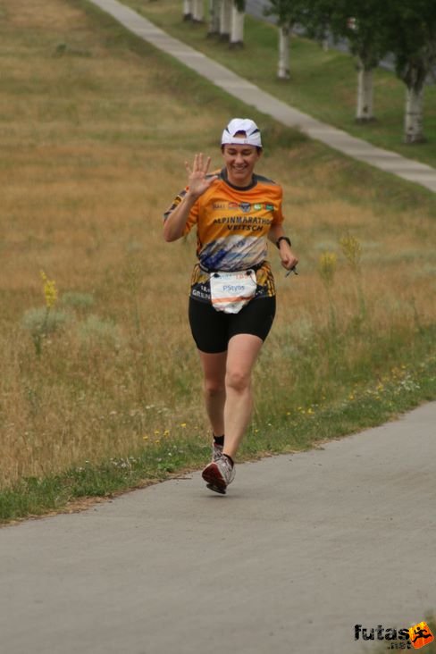 Gandi P5työs futó Veitsch Alpin Marathon futópólóban az tihanyi emelkedőn Ultrabalaton futás
