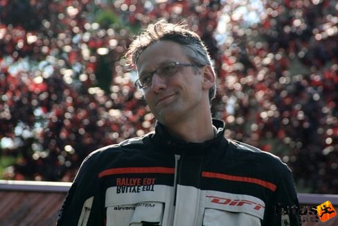 Pitzi motoros szurkoló az UB-n Ultrabalaton futás
