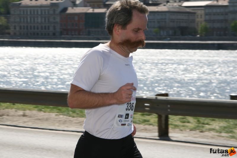 Budapest Vivicittá Félmaraton Futóverseny, félmaraton futás