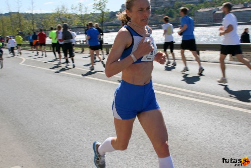 Vivicittá Félmaratoni Futóverseny Budapesten, Földingné Nagy Judit a félmaraton női győztese