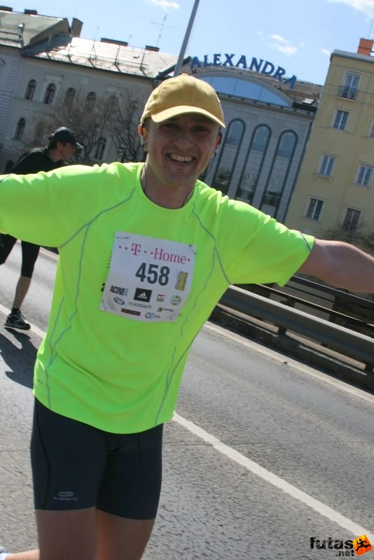 Vivicittá Félmaraton Futóverseny Budapesten, vivicitta_felmaraton_9378.jpg