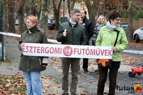 Esztergomi Futóművek szurkolói Balaton Maraton futás
