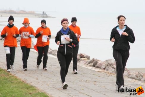 félmaraton futó lányok Balaton Maraton futás
