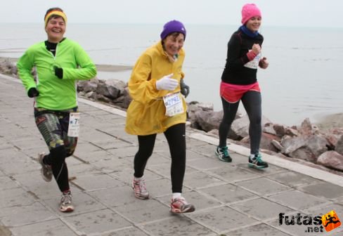 Éva és Gabriella Balaton Maraton futás