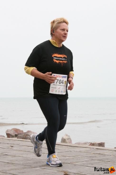 Erzsébet Minden-kor Női Sportegyesület Balaton Maraton futás