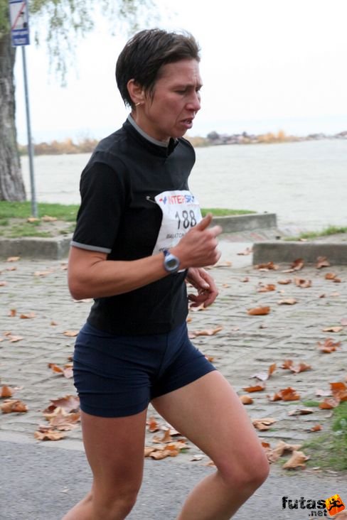 Póth Mariann Balaton Maraton futás