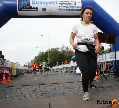 Rezesné Éder Judit NATO futás futás