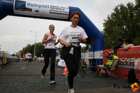 Tápai Zsuzsanna, Bertyák Gitta NATO futás futás