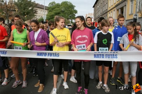 Szerb Antal Gimnázium NATO futás futás