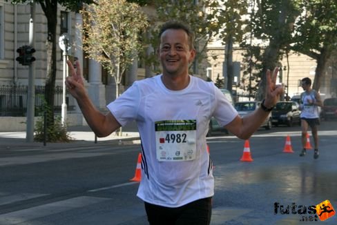 Szentkirályi István Dr. Nike Félmaraton futás