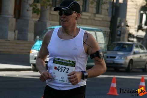 Kószó János Nike Félmaraton futás