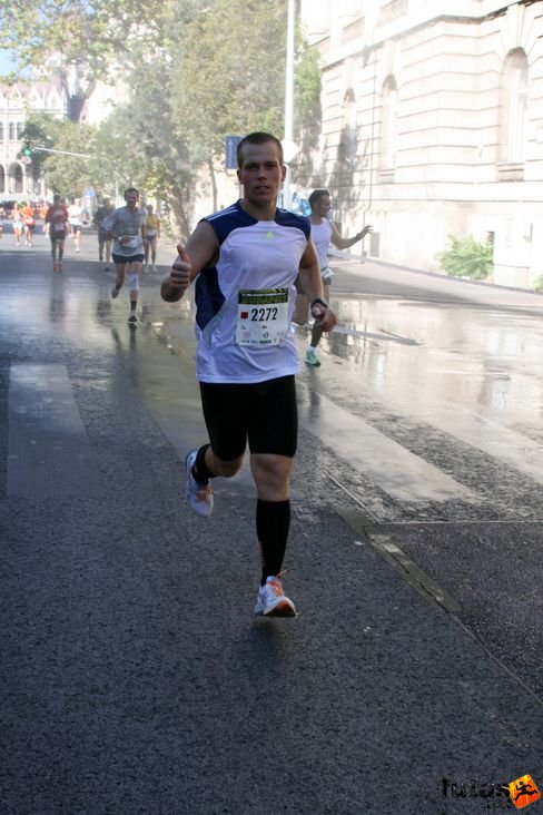 Ősze Gábor Strucc Futóklub Nike Félmaraton futás