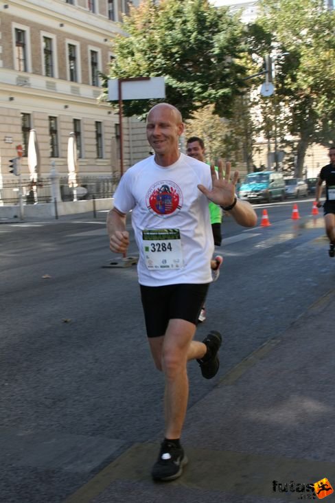 Hatos Csaba Győri FutOltók Nike Félmaraton futás