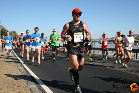 Pintér Tamás Nike Félmaraton futás