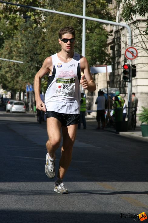 Rezessy Gergely Vasas MiFiN Nike Félmaraton futás