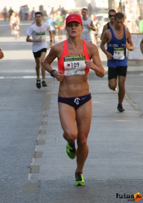 Erdélyi Zsófia Nike Félmaraton futás