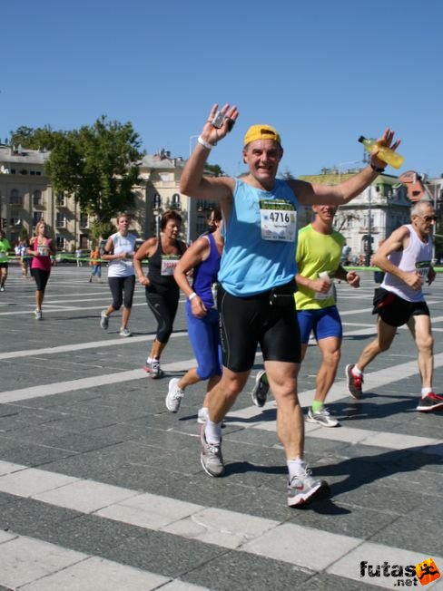 Varga Dénes Henrik Nike Félmaraton futás