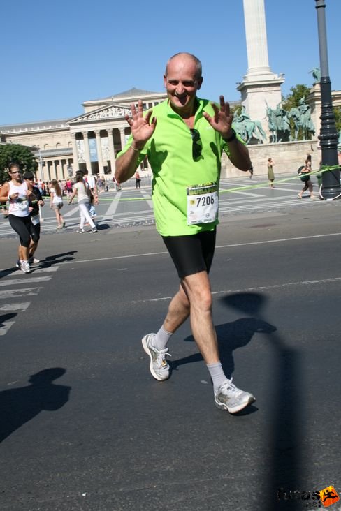 Luki a téren Nike Félmaraton futás