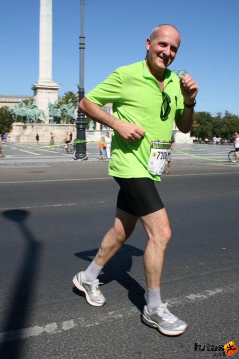 Lukács László Nike Félmaraton futás
