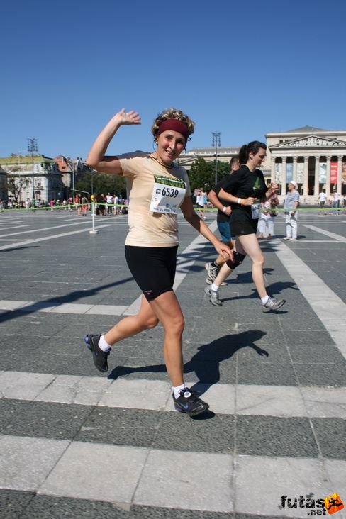 Dénes Dóra Nike Félmaraton futás