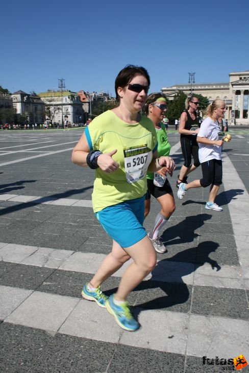 Dóra Nike Félmaraton futás