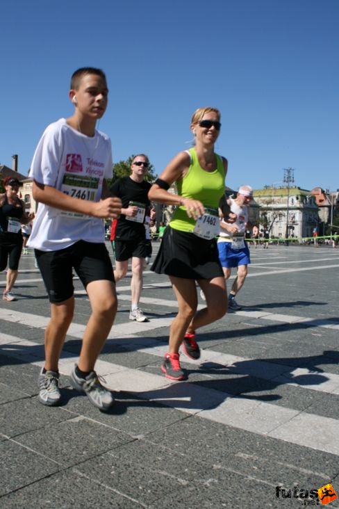 Bohus Marcell és  Bohusné Nemes Krisztina a sportos család - hosszútávfutók Nike Félmaraton futás