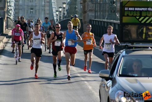 Kovács Tamás, Minczér Albert, Koszár Zsolt, Charpantier Benoit, Józsa Gábor Nike Félmaraton futás
