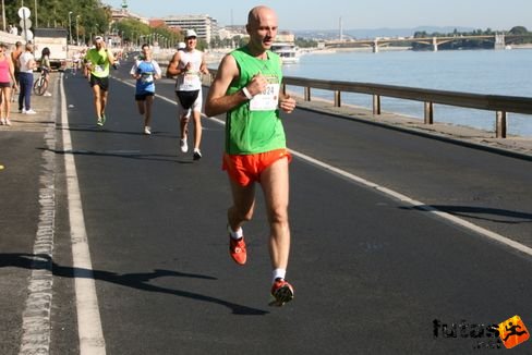 Alexandru Acs Marathon Club Nike Félmaraton futás