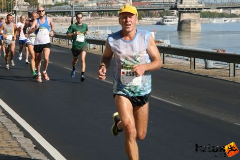 Patus János Attila Nike Félmaraton futás