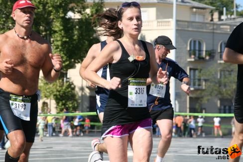 Bátka Nikoletta Nike Félmaraton futás