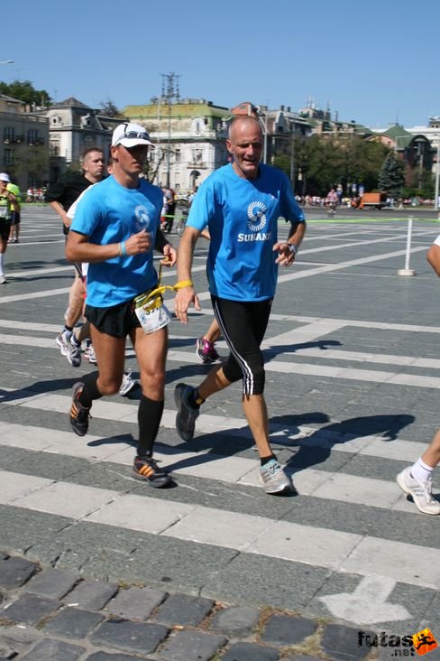 Suhanj futók Nike Félmaraton futás