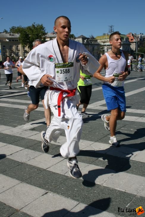 Bálint Zoltán Nike Félmaraton futás